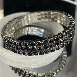 Black Rhinestones three rows in this silver setting Bracelet, size 7